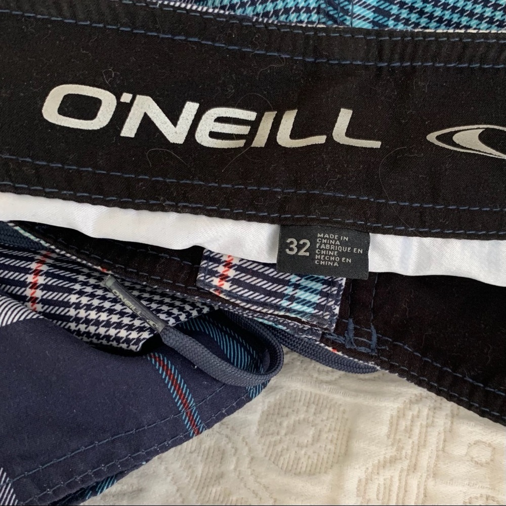 O’Neill men’s plaid board shorts, size 32 - Picture 3 of 3